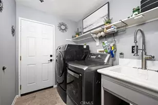 185 Alabaster, Perris, CA 92570 - Photo 17