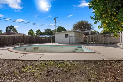 18928 Victory Boulevard, Tarzana, CA 91335 - Photo 35