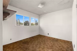 18928 Victory Blvd, Tarzana, CA 91335 - Photo 19