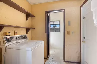 18928 Victory Blvd, Tarzana, CA 91335 - Photo 15