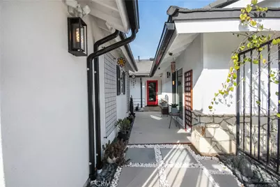 10211 Cliff Drive, Huntington Beach, CA 92646 - Photo 5