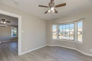 542 W 105th St, Los Angeles, CA 90044 - Photo 9