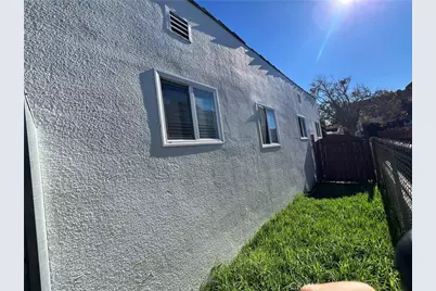 1855 W 68th, Los Angeles, CA 90047 - Photo 11