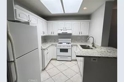 85 Castano, Rancho Santa Margarita, CA 92688 - Photo 13