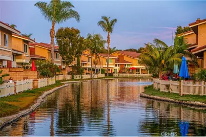 21066 Poolside, Huntington Beach, CA 92648 - Photo 29