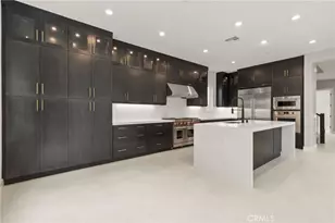 204 Stage, Irvine, CA 92618 - Photo 3