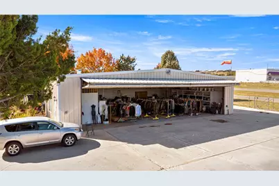 6998 Summit Valley Road, Hesperia, CA 92345 - Photo 9