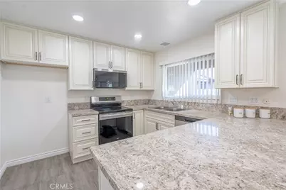 1023 S Citron St, Anaheim, CA 92805 - Photo 5