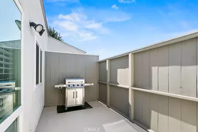 2961 S Fairview #B, Santa Ana, CA 92704 - Photo 11