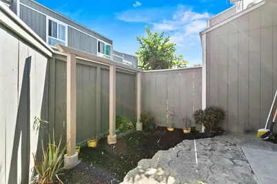 2961 S Fairview #B, Santa Ana, CA 92704 - Photo 5