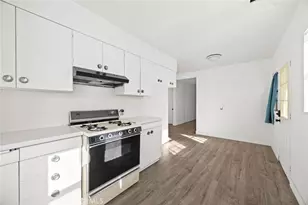 10833 McVine Ave Ave, Sunland, CA 91040 - Photo 13