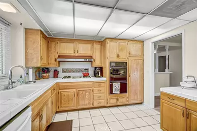 575 N Lincoln Avenue, Fullerton, CA 92831 - Photo 17