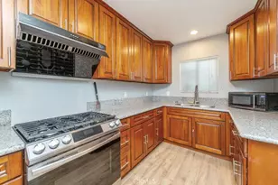 922 N 4th Ave, Upland, CA 91786 - Photo 11