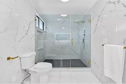 16401 Serenade Lane, Huntington Beach, CA 92647 - Photo 21