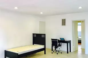 2302 Oak St, Santa Monica, CA 90405 - Photo 7