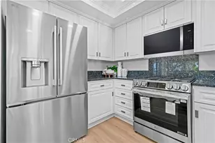 19 Las Brisas, Irvine, CA 92612 - Photo 13