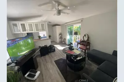 2060 Newport Blvd, Costa Mesa, CA 92627 - Photo 13