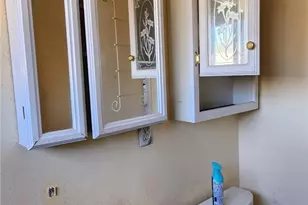 16757 Donmetz, Granada Hills, CA 91344 - Photo 15