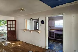 16757 Donmetz, Granada Hills, CA 91344 - Photo 5