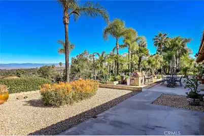 14531 Viewcrest Drive, Riverside, CA 92504 - Photo 33