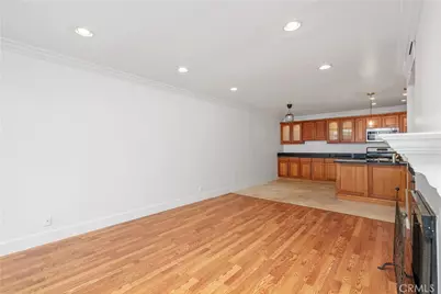 911 N Kings Road #319, West Hollywood, CA 90069 - Photo 9