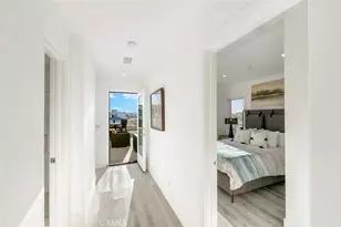 417 E Bay, Newport Beach, CA 92661 - Photo 15