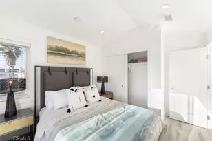 417 E Bay, Newport Beach, CA 92661 - Photo 13