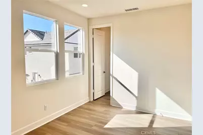 373 S Nevada Avenue, Ventura, CA 93004 - Photo 13