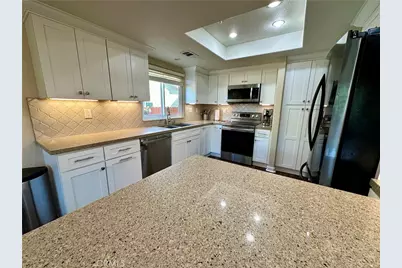 23856 Outrigger, Canyon Lake, CA 92587 - Photo 33