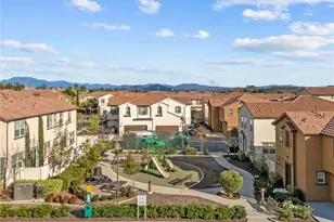 27448 Clarise Ln, Murrieta, CA 92562 - Photo 25