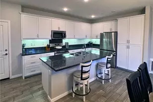 27448 Clarise Ln, Murrieta, CA 92562 - Photo 3