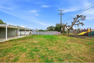 12815 S San Pedro Street, Los Angeles, CA 90061 - Photo 23