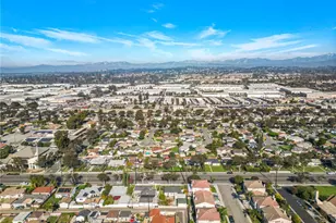 2100 W Valencia Dr, Fullerton, CA 92833 - Photo 35