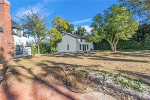 745 W Sunset Dr, Redlands, CA 92373 - Photo 11