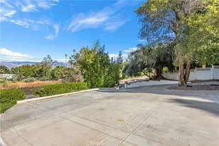 745 W Sunset Dr, Redlands, CA 92373 - Photo 17