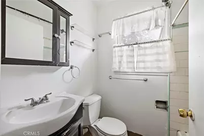 9458 Beverly, Bellflower, CA 90706 - Photo 11