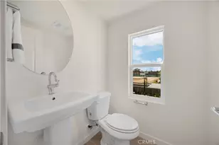 109 S Laxore St, Anaheim, CA 92804 - Photo 23