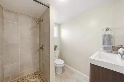 2805 S La Brea Avenue, Los Angeles, CA 90016 - Photo 33