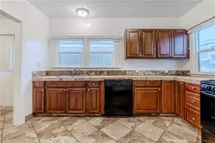 1025 W 12th, San Pedro, CA 90731 - Photo 11