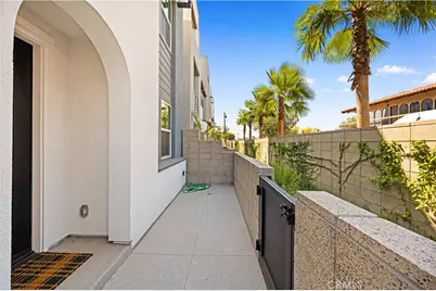 119 Jessup, Tustin, CA 92780 - Photo 3