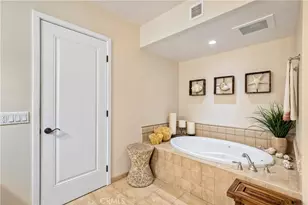 543 Laguna Dr, Carlsbad, CA 92008 - Photo 19