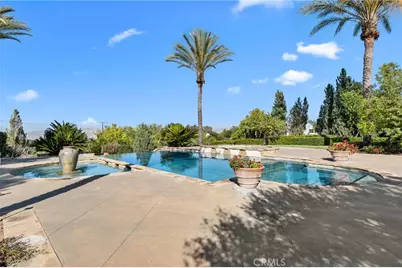1377 Versante Circle, Corona, CA 92881 - Photo 51