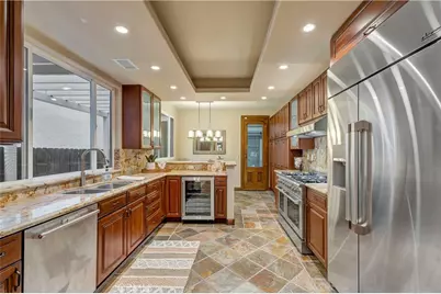 221 Hartford Avenue, Huntington Beach, CA 92648 - Photo 23