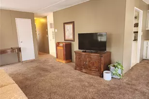 19251 Brookhurst, Huntington Beach, CA 92646 - Photo 9