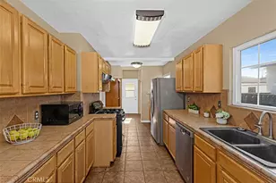 6008 Village Rd, Lakewood, CA 90713 - Photo 11