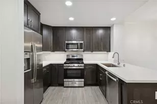 2202 Watermarke, Irvine, CA 92612 - Photo 5