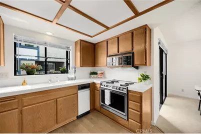 3878 Howard Avenue #8, Los Alamitos, CA 90720 - Photo 17