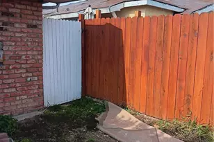 6271 Cherry Ave, Long Beach, CA 90805 - Photo 45