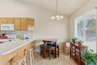 5513 La Pinta Maria, Bakersfield, CA 93307 - Photo 5