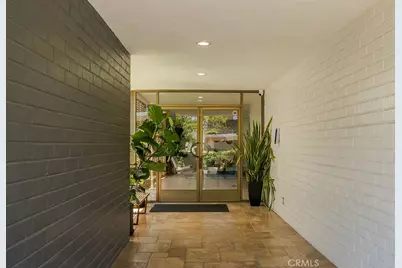 419 N Oakhurst Drive #102, Beverly Hills, CA 90210 - Photo 3